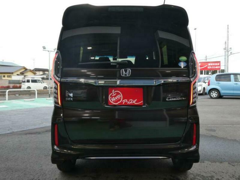 N BOX CUSTOM