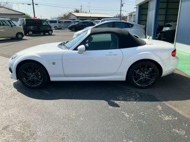 ROADSTER