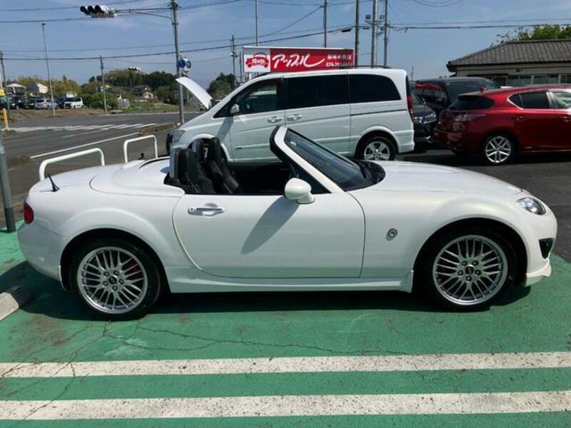 ROADSTER
