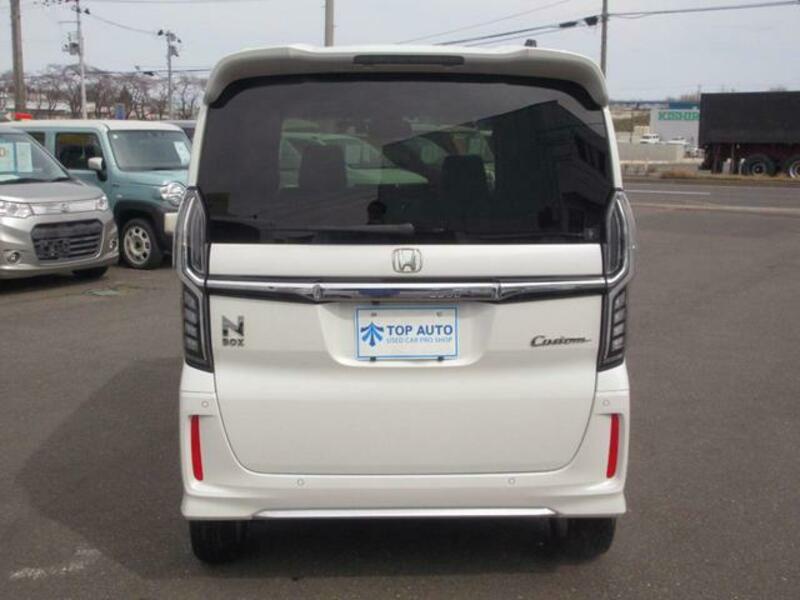 N BOX CUSTOM