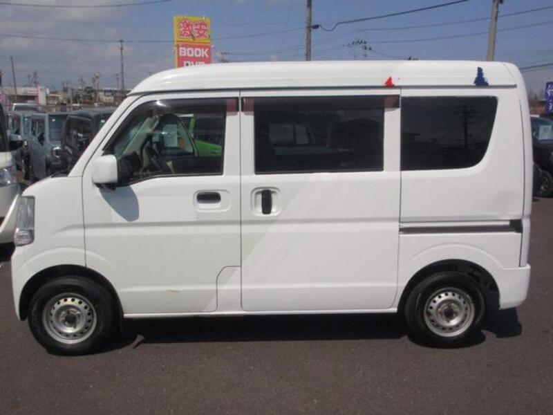 MINICAB VAN