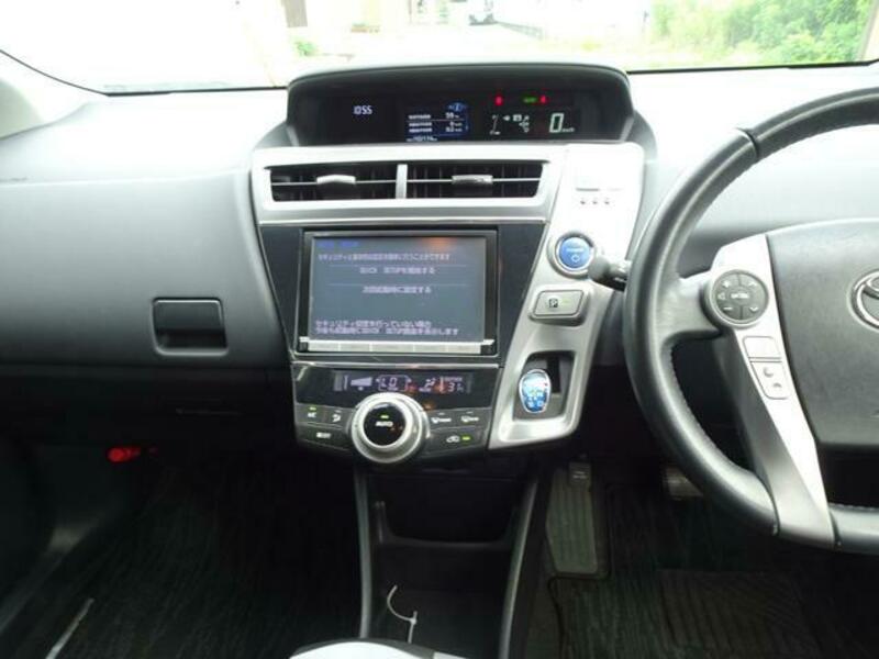 PRIUS ALPHA