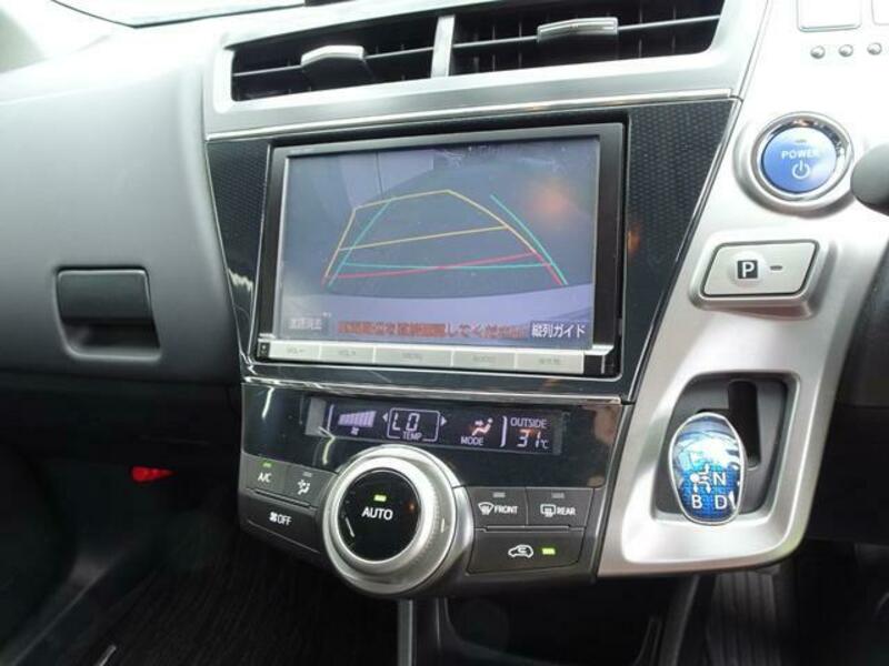 PRIUS ALPHA