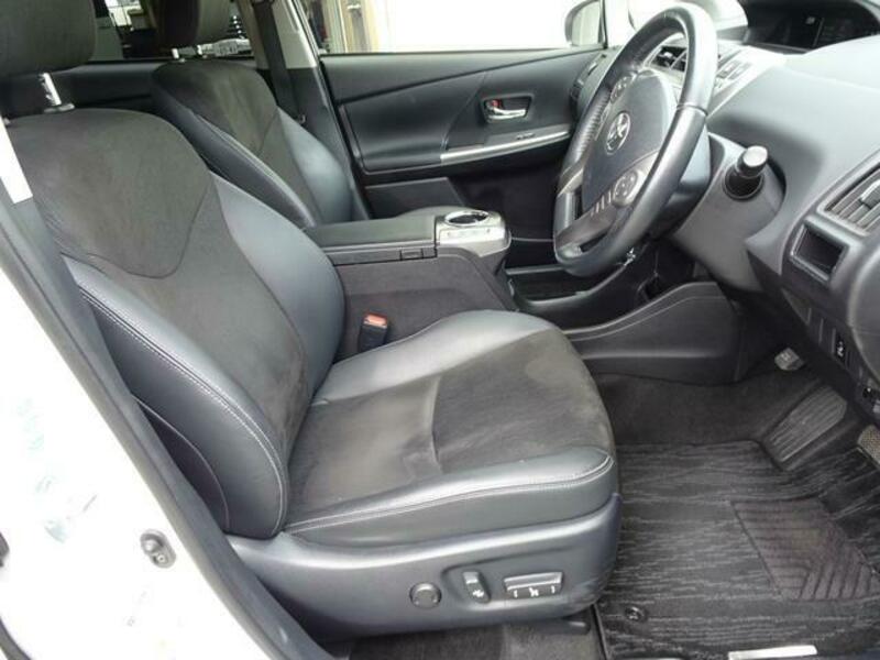 PRIUS ALPHA