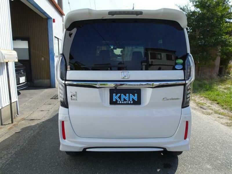 N BOX CUSTOM