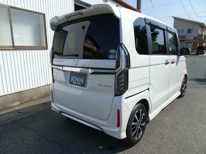 N BOX CUSTOM