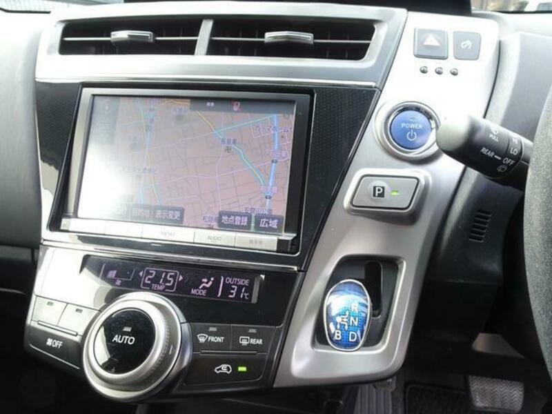 PRIUS ALPHA