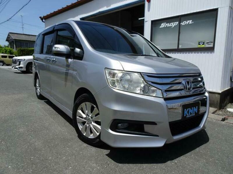 HONDA STEPWAGON SPADA