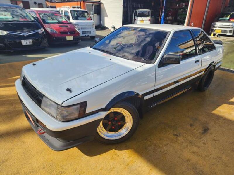 COROLLA LEVIN