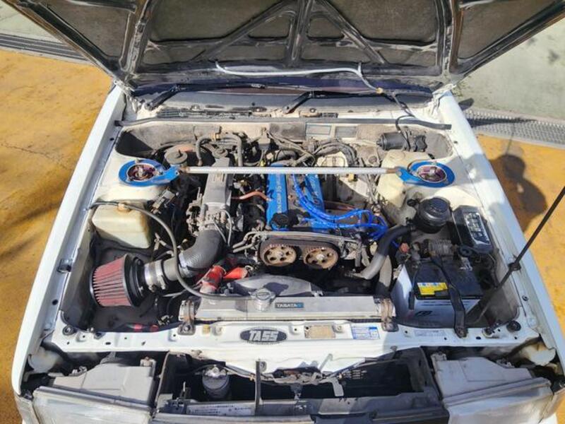 COROLLA LEVIN