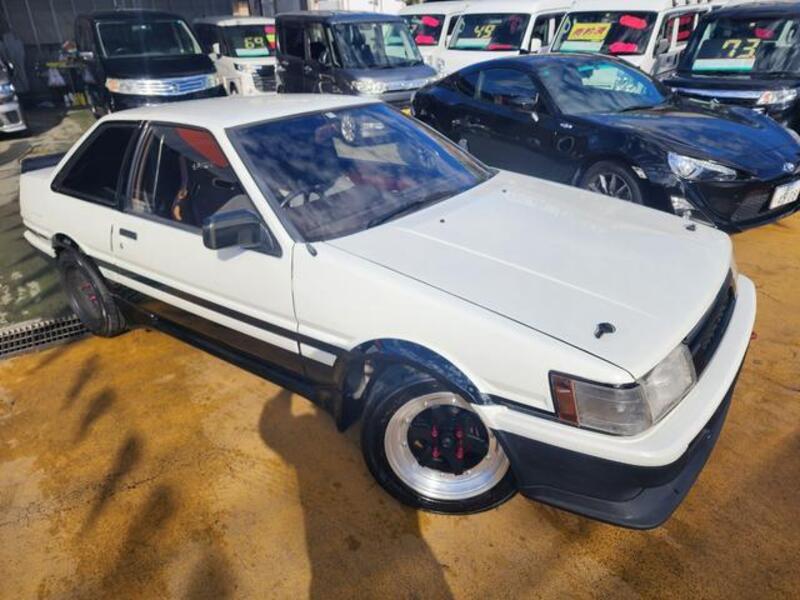 TOYOTA COROLLA LEVIN