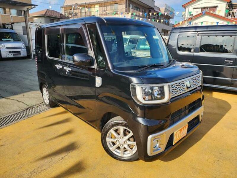 DAIHATSU WAKE