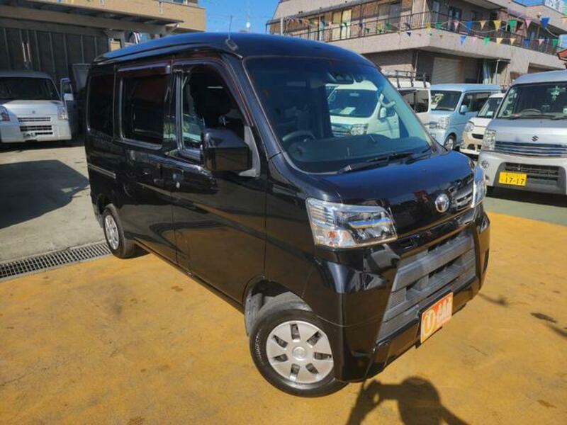 TOYOTA PIXIS VAN