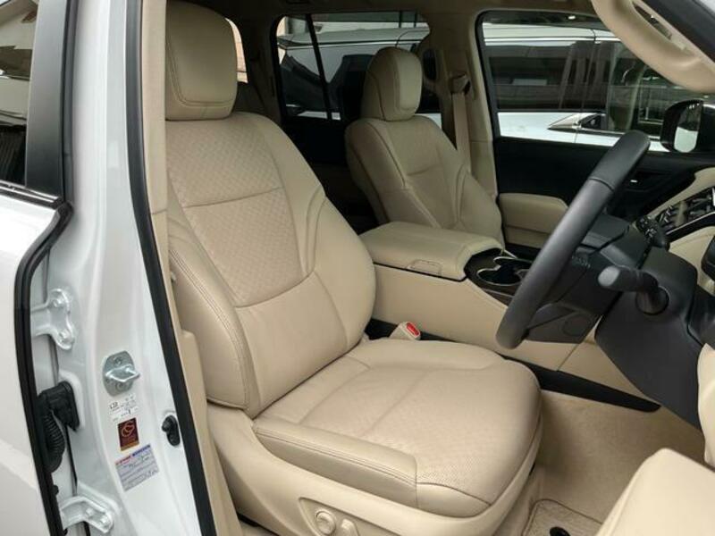 LAND CRUISER