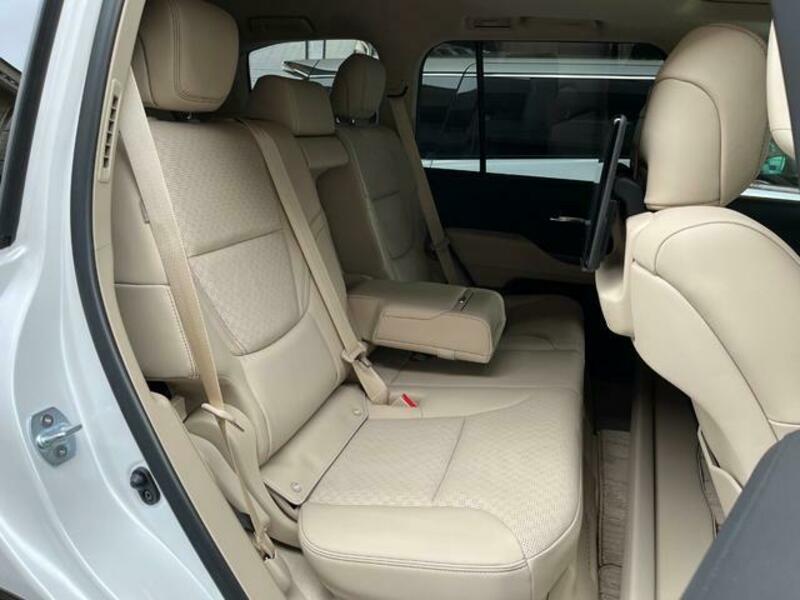 LAND CRUISER