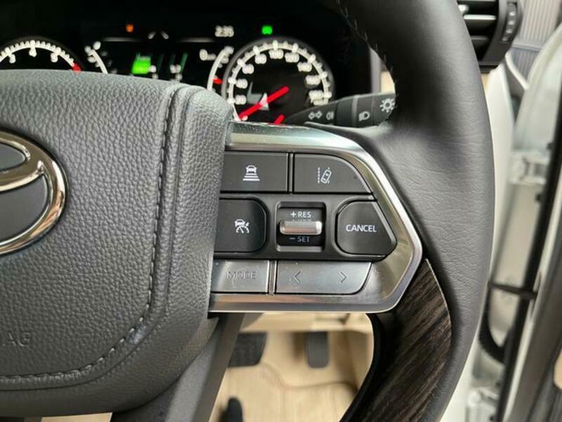LAND CRUISER