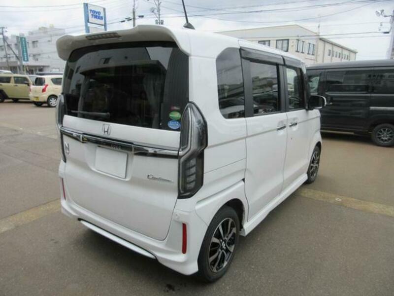 N BOX CUSTOM