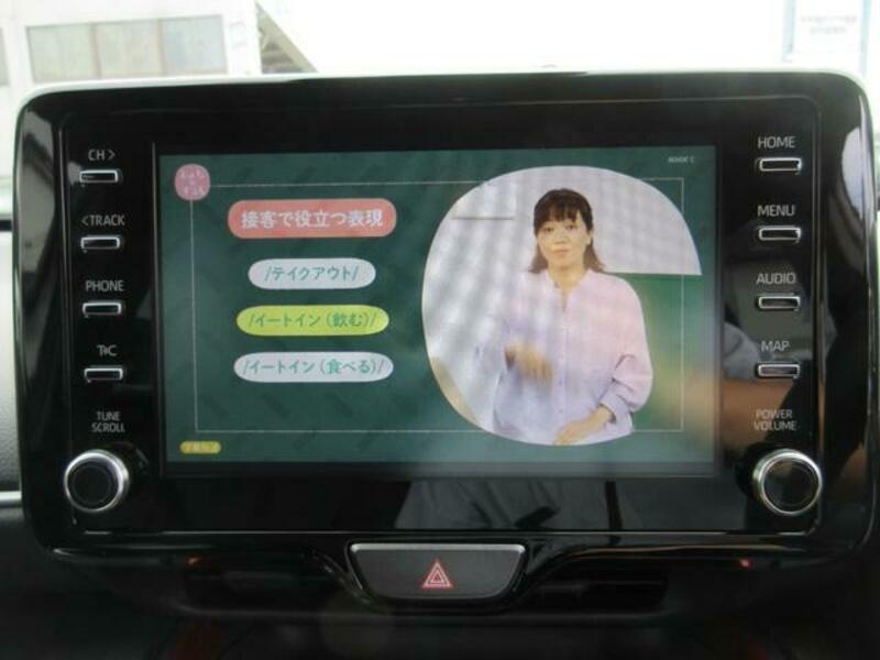 YARIS CROSS