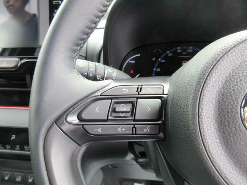YARIS CROSS