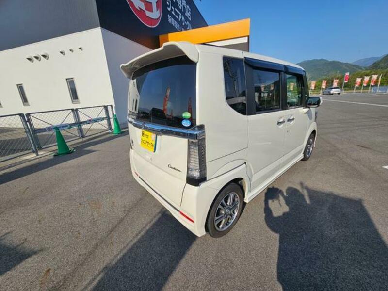 N BOX CUSTOM