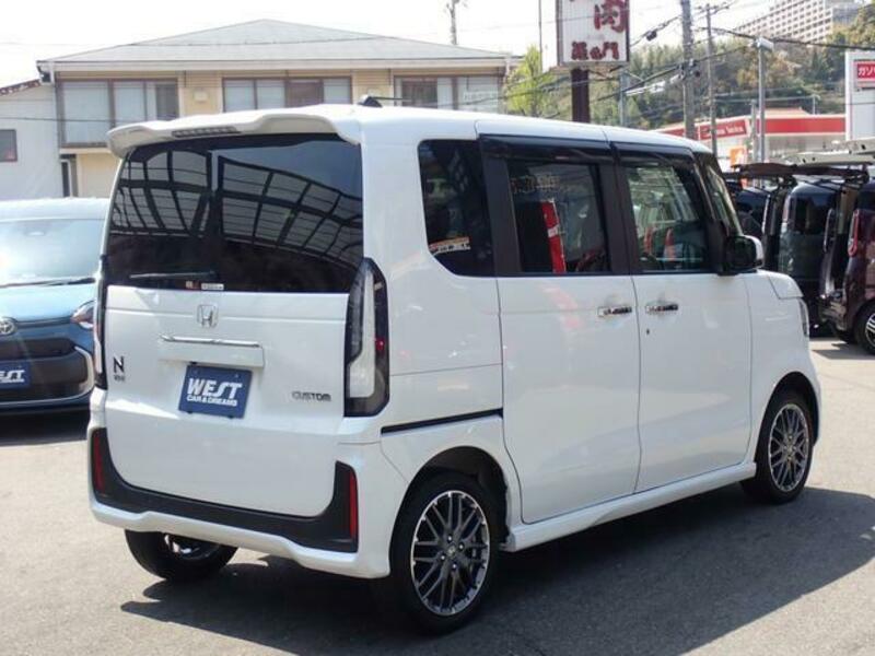 N BOX CUSTOM