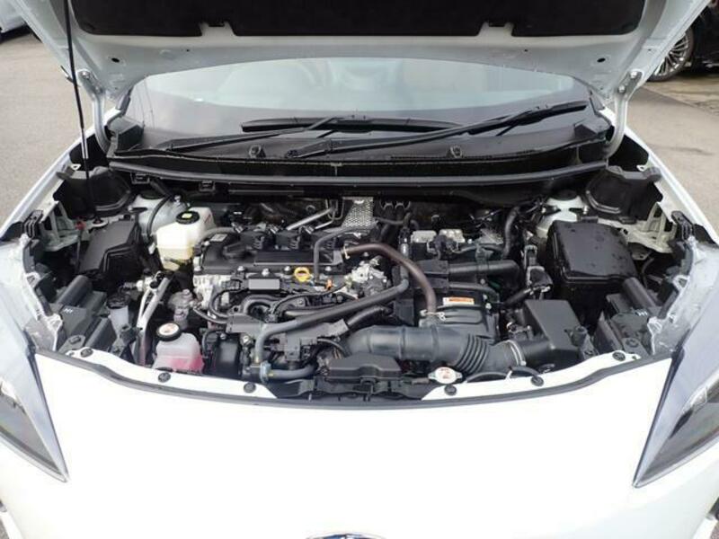 YARIS CROSS