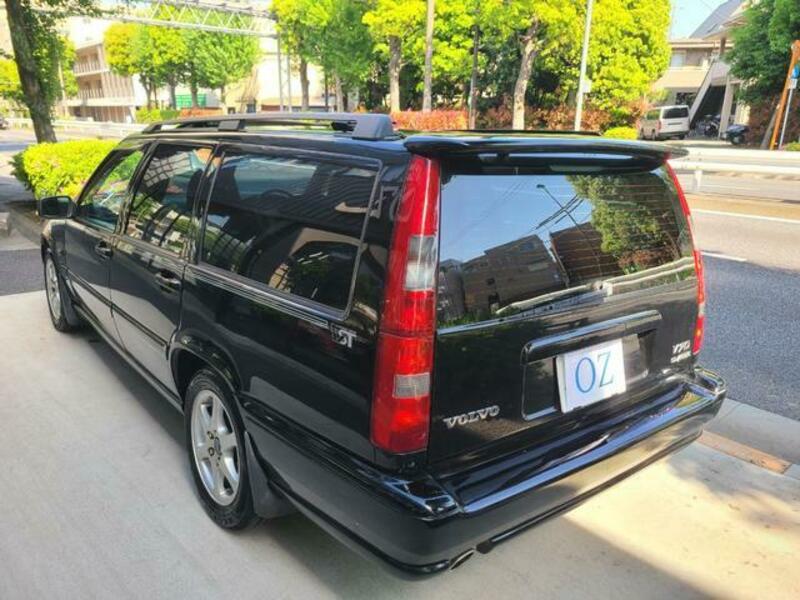 V70