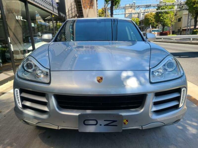 CAYENNE