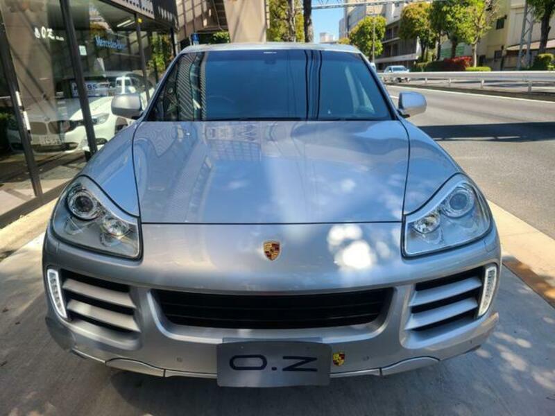 CAYENNE
