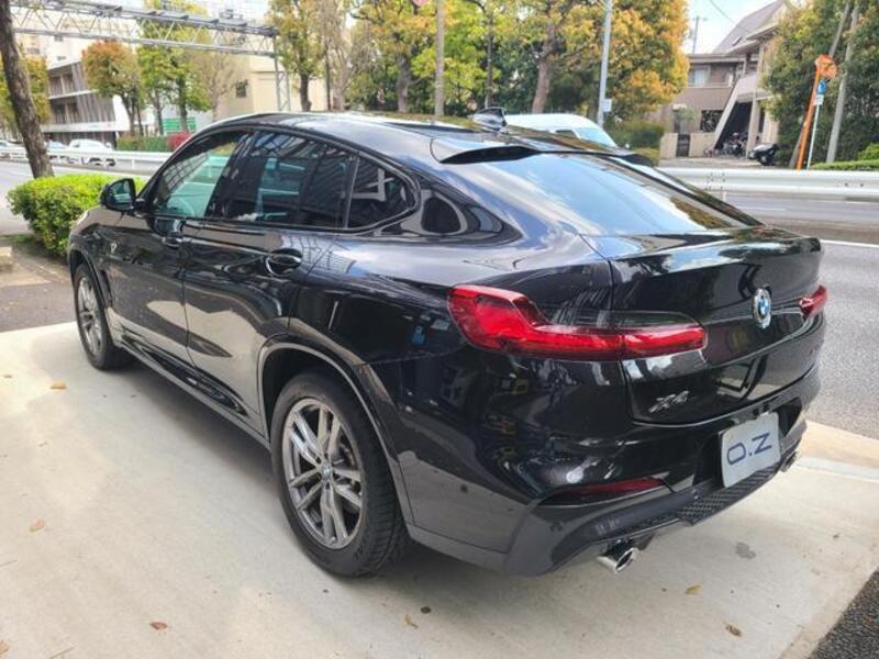 X4