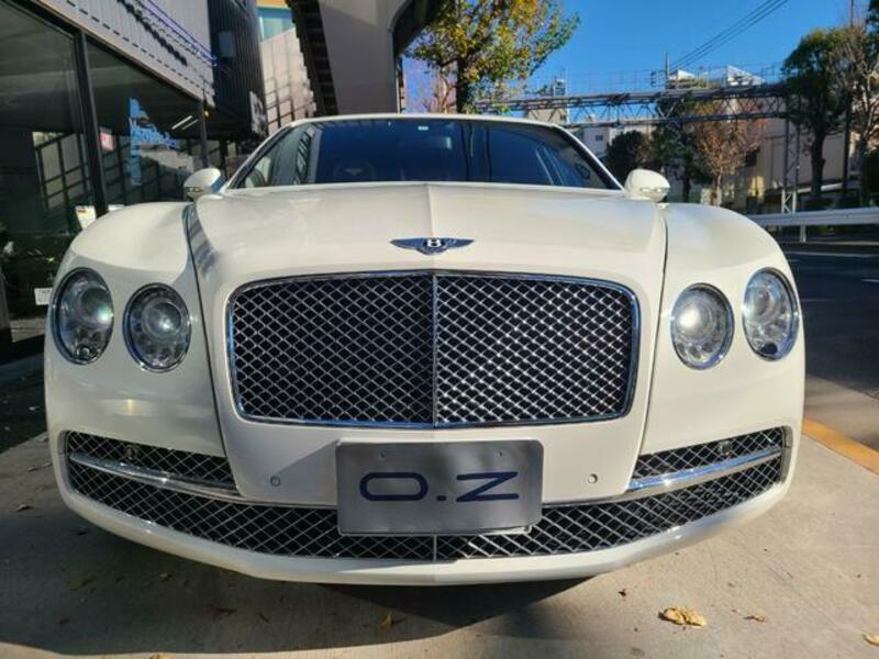 FLYING SPUR