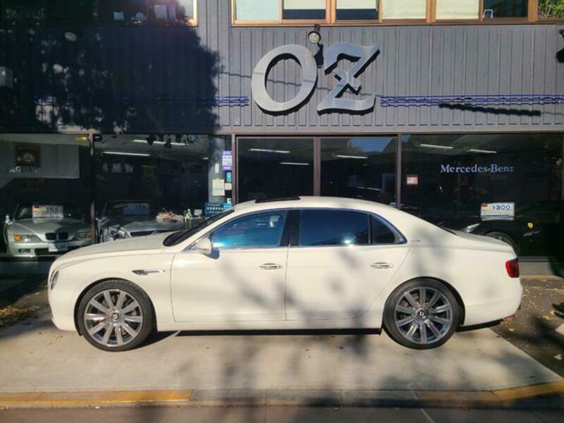 FLYING SPUR