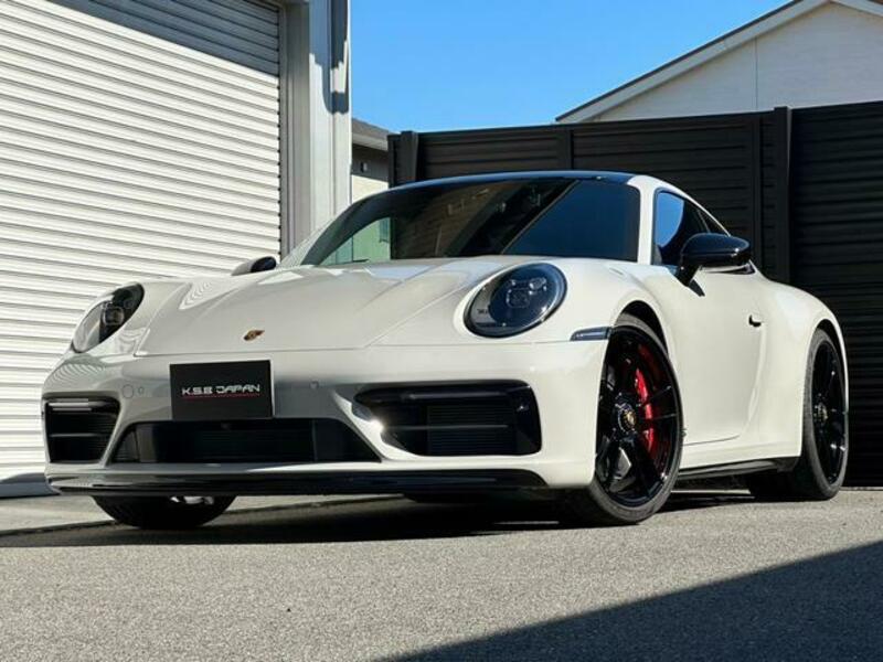 911