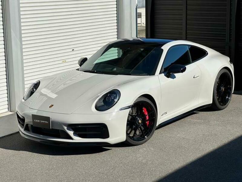 911
