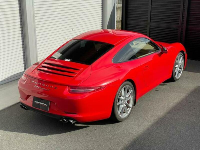 911