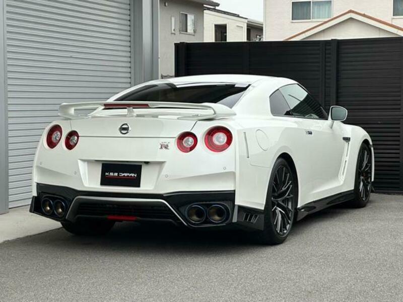GT-R