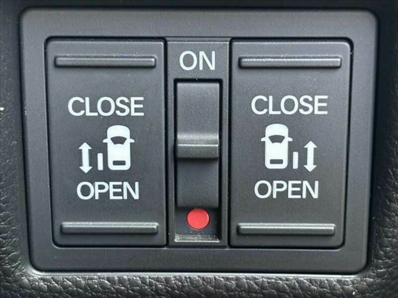N BOX