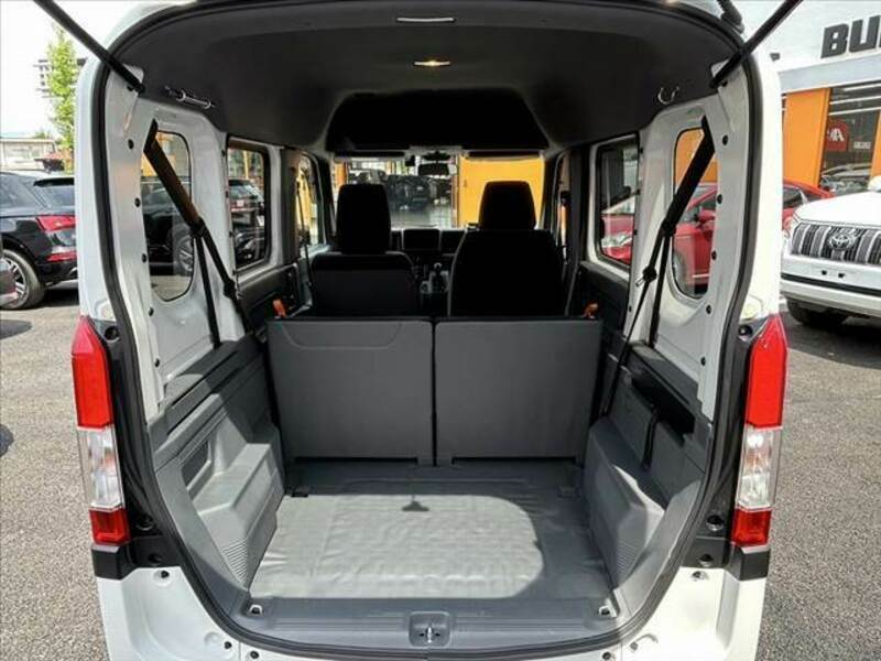 N-VAN