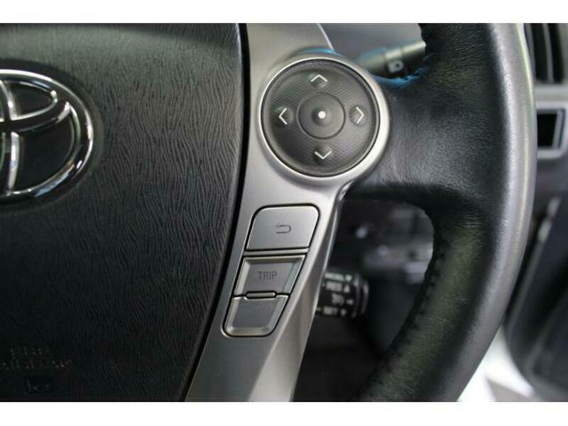 PRIUS ALPHA