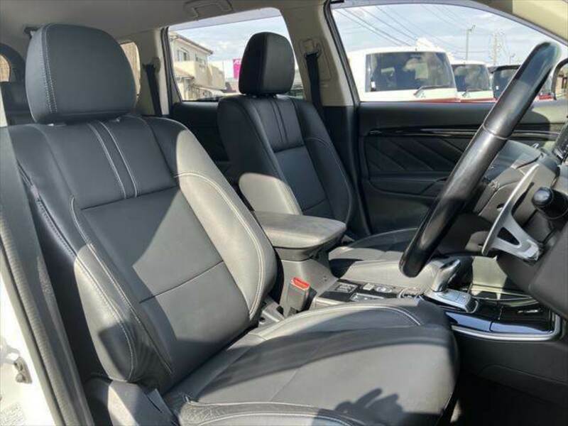 OUTLANDER PHEV