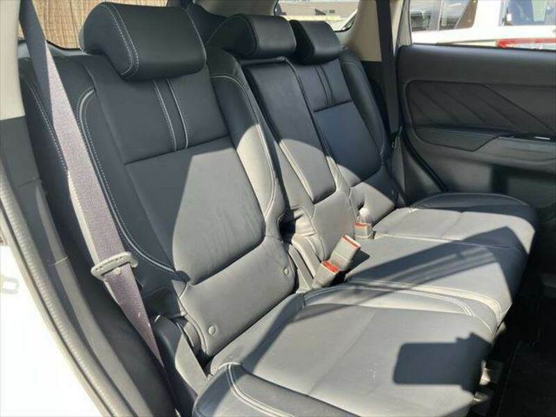 OUTLANDER PHEV