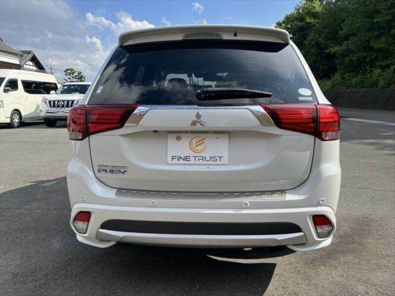 OUTLANDER PHEV