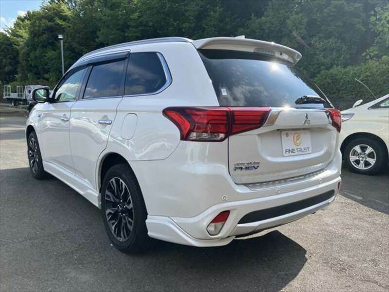 OUTLANDER PHEV