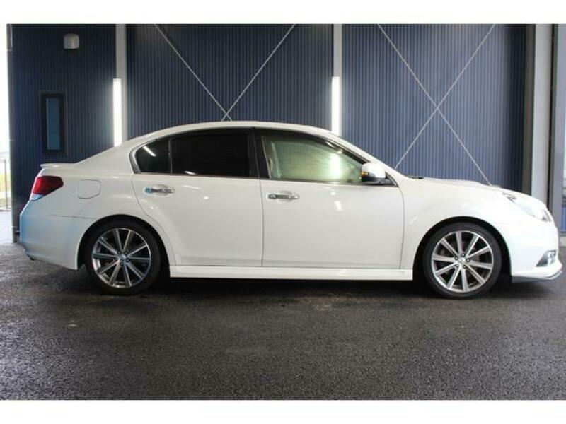 LEGACY B4