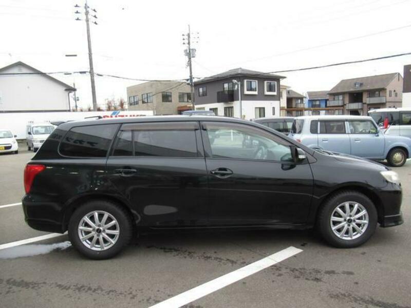 COROLLA FIELDER