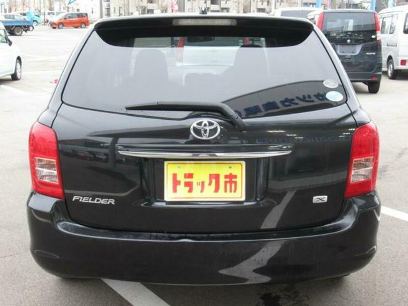 COROLLA FIELDER
