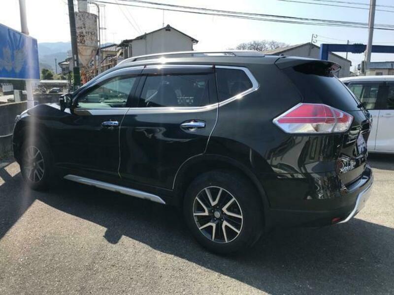X-TRAIL