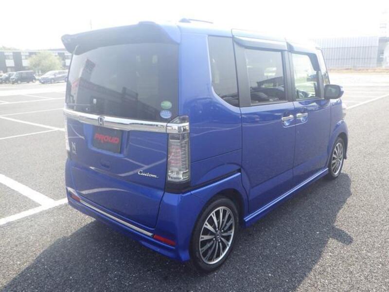N BOX CUSTOM