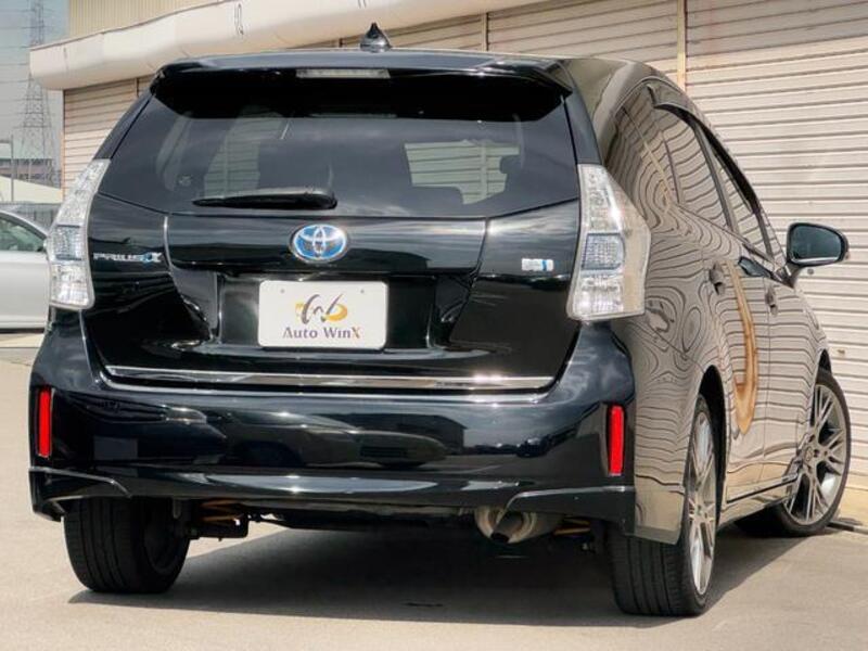 PRIUS ALPHA