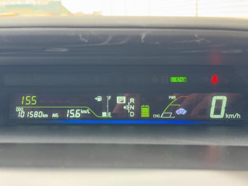 PRIUS ALPHA